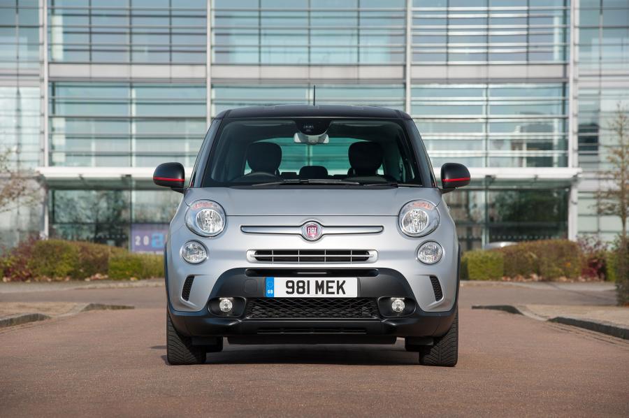  Fiat 500L Beats Edition 2014 года  (UK) (фото 2 из 27)